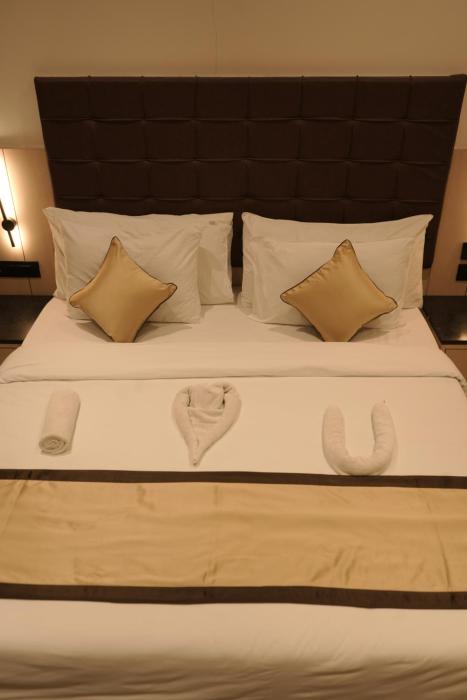 crown park luxury hotel