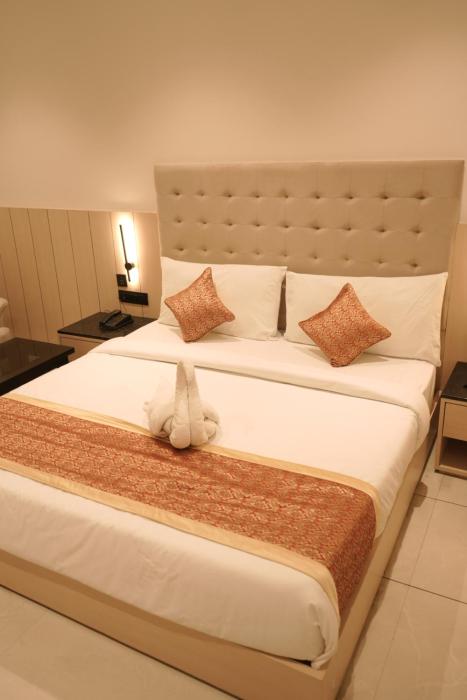 crown park luxury hotel