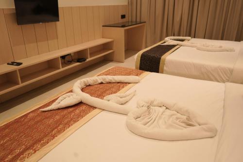 crown park luxury hotel