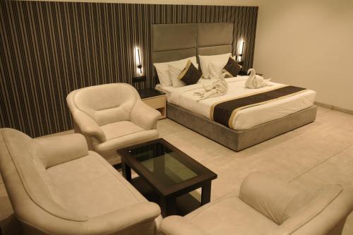 crown park luxury hotel