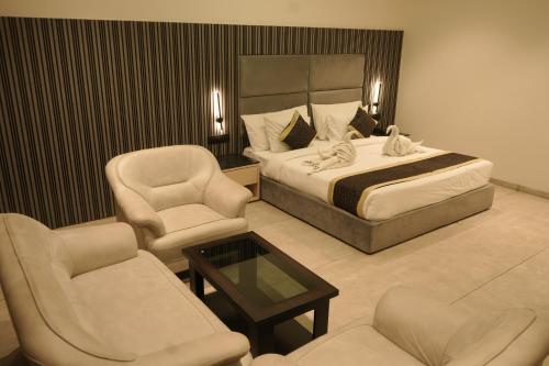 crown park luxury hotel