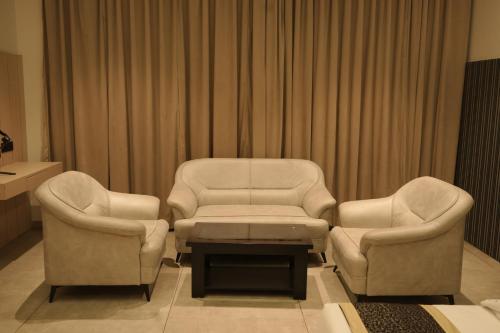 crown park luxury hotel