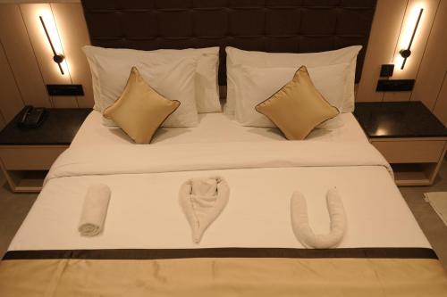 crown park luxury hotel