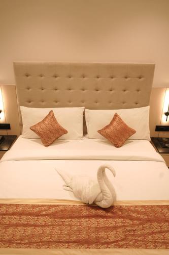 crown park luxury hotel