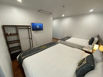 apricot garden hotel