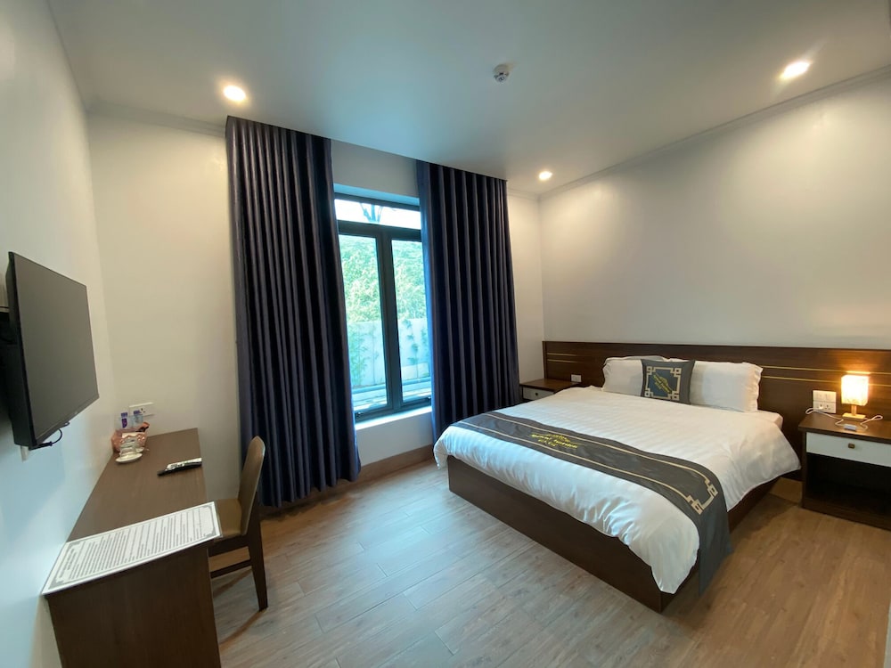 apricot garden hotel