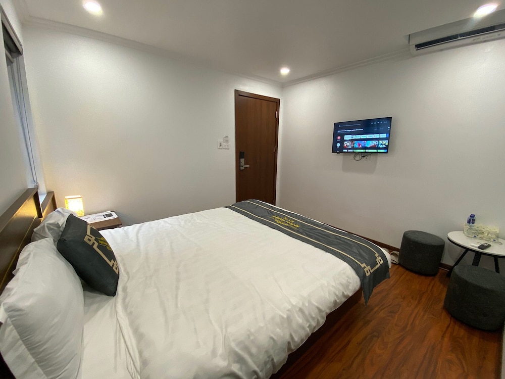 apricot garden hotel