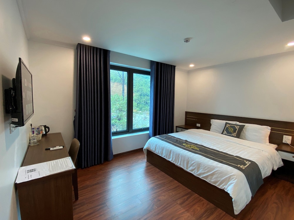 apricot garden hotel