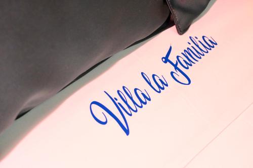 vila la familia