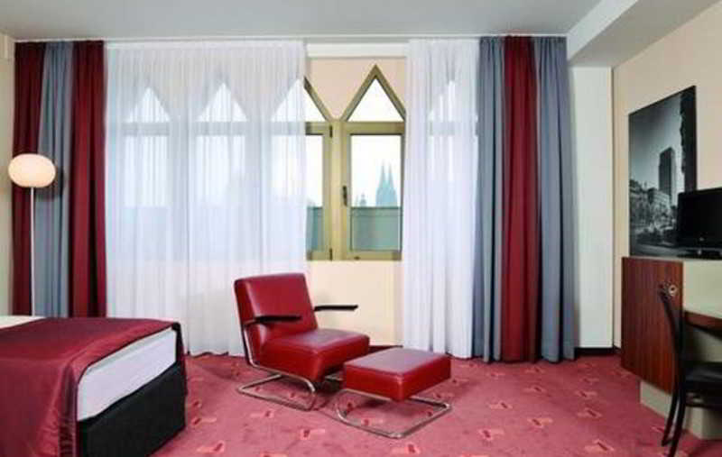 premier inn koln city mediapark