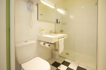 Hotel The Originals Brive-La-Gaillarde Ouest Le Moulin Rouge (Ex Inter-Hotel),Zone Artisanale Le Moulin Rouge, Rn 89,3 star