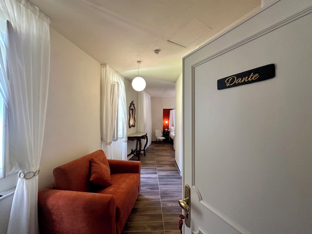 la ninfa hotel