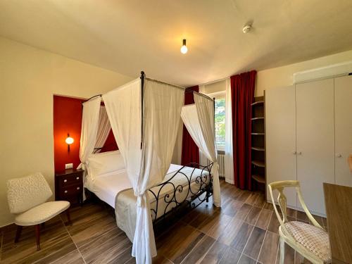 La Ninfa Hotel,,3 star