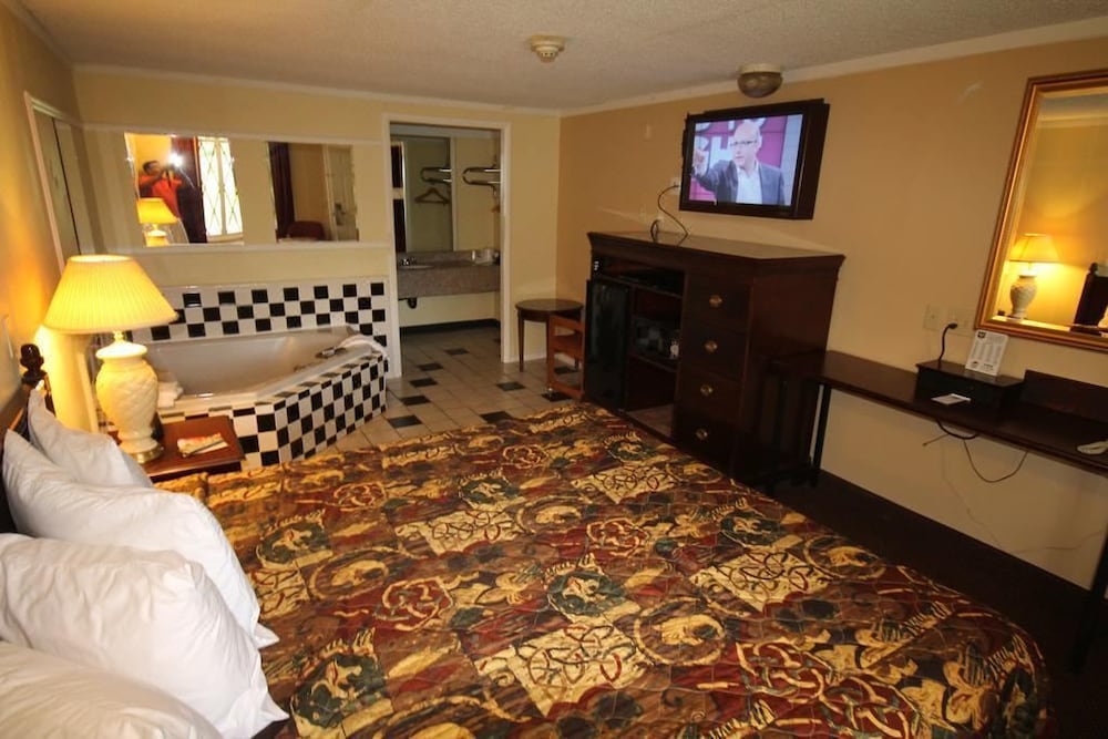 rodeway inn and suites