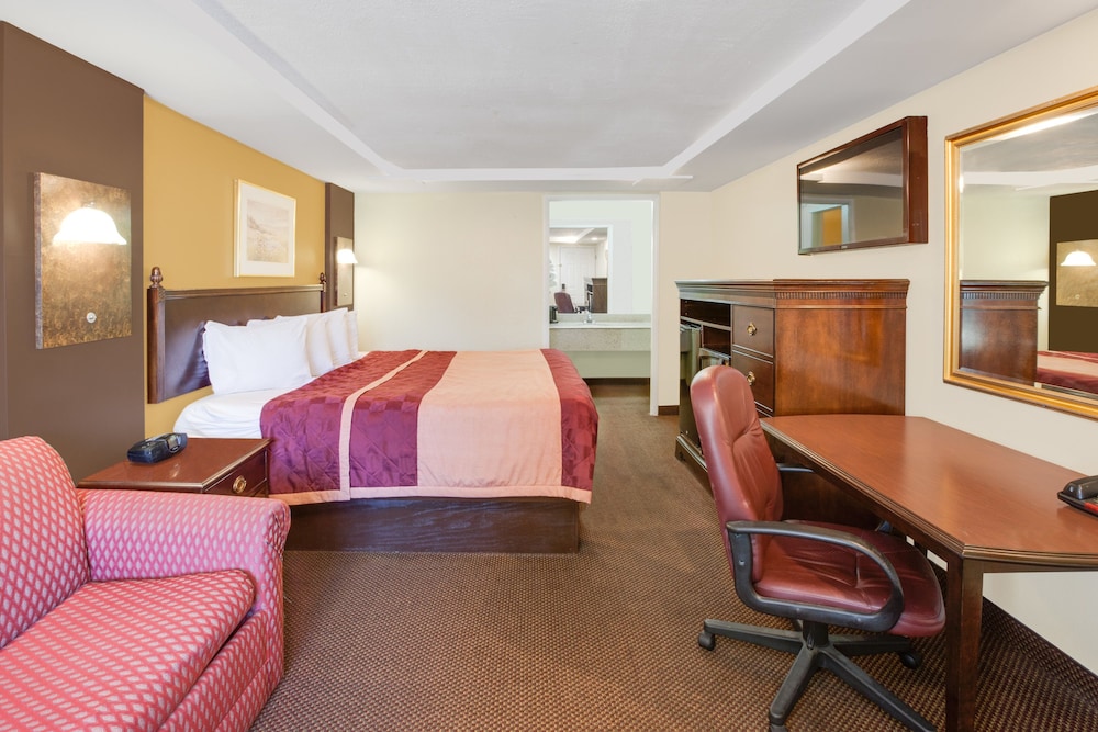 rodeway inn and suites