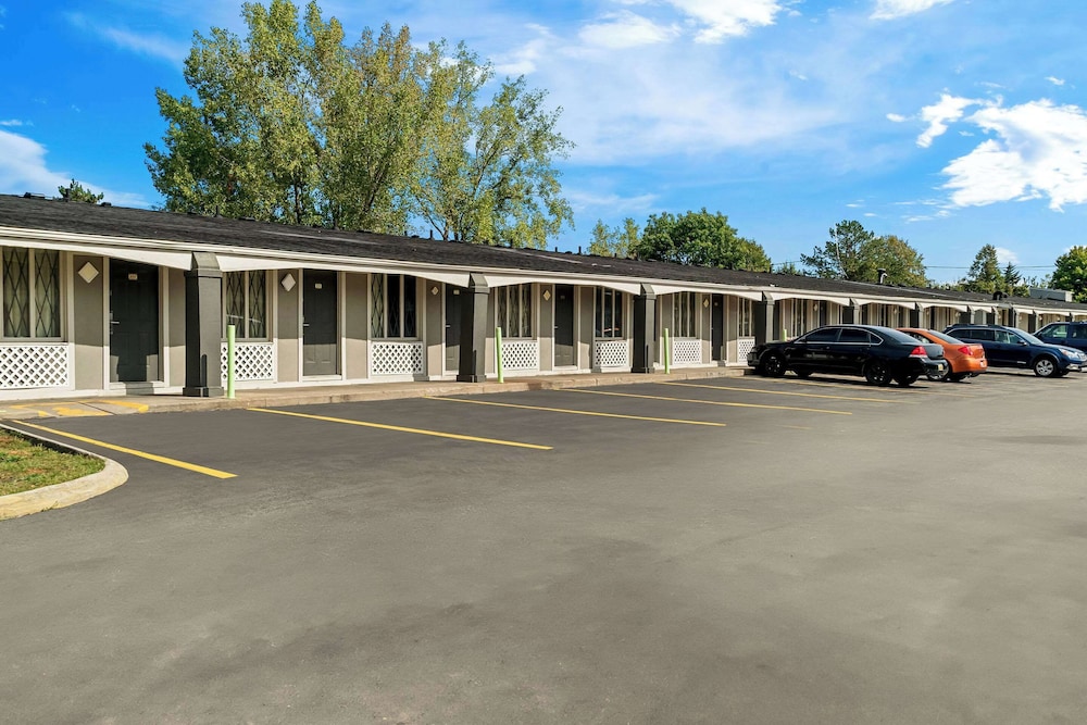 rodeway inn and suites