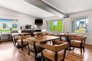 rodeway inn and suites