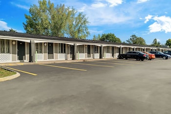 rodeway inn and suites