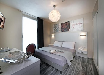 hotel atelier gardone riviera and beach