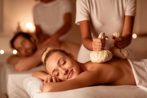 hotel atelier gardone riviera and beach
