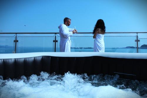 hotel atelier gardone riviera and beach