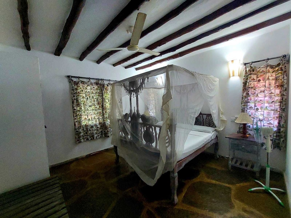 marine holiday house bed and breakfast