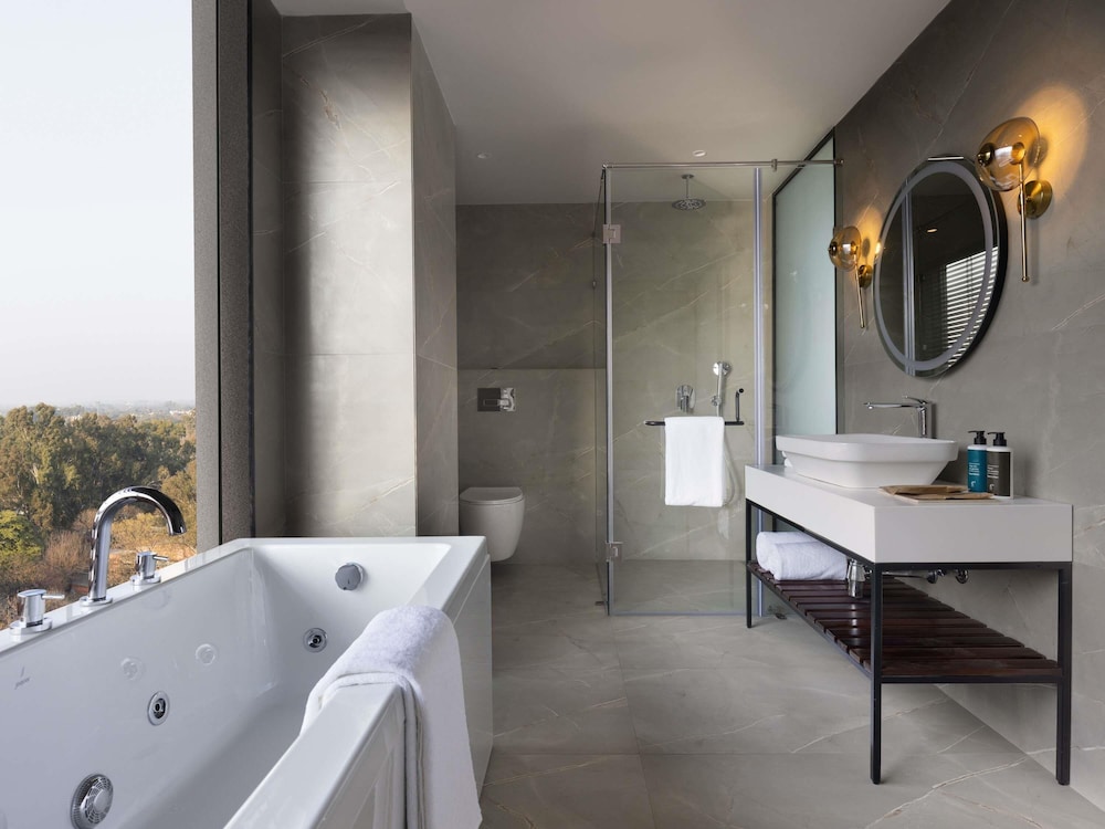 mercure chandigarh tribune chowk