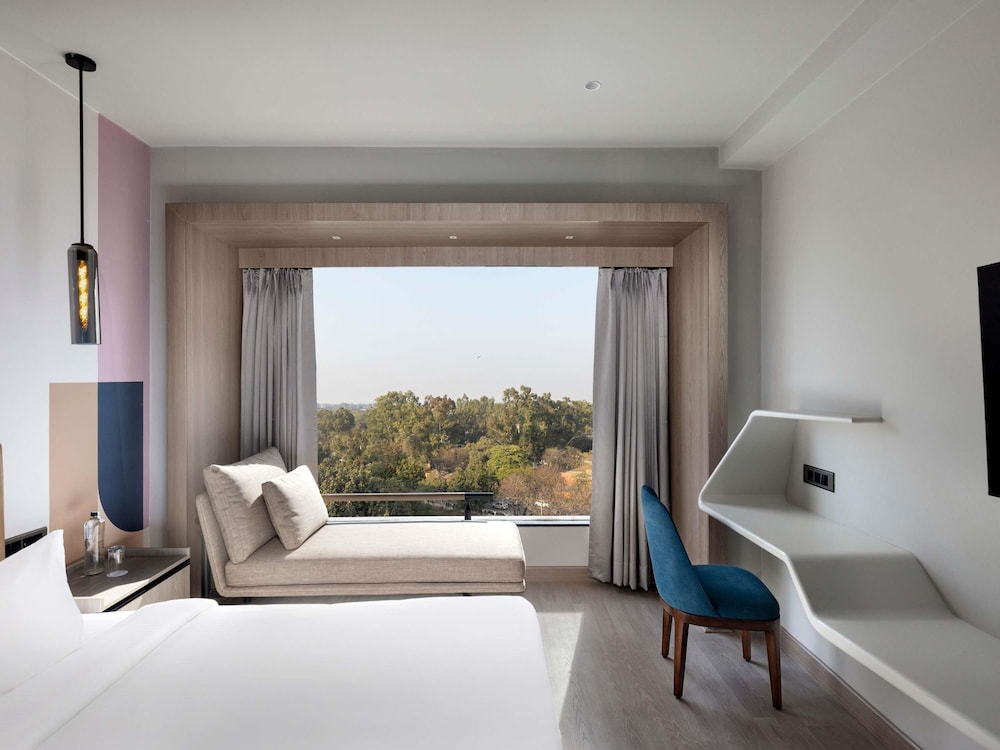 mercure chandigarh tribune chowk