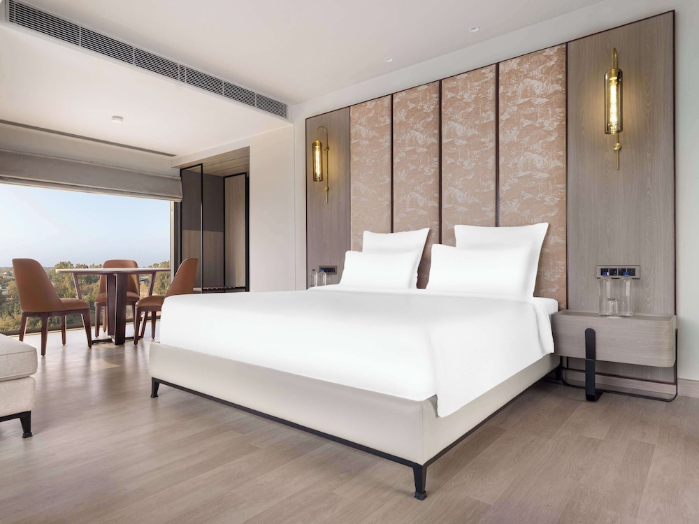 mercure chandigarh tribune chowk