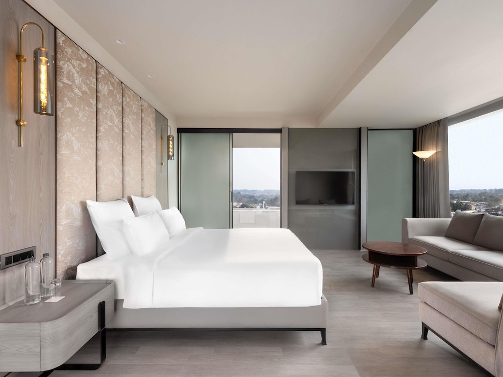 mercure chandigarh tribune chowk