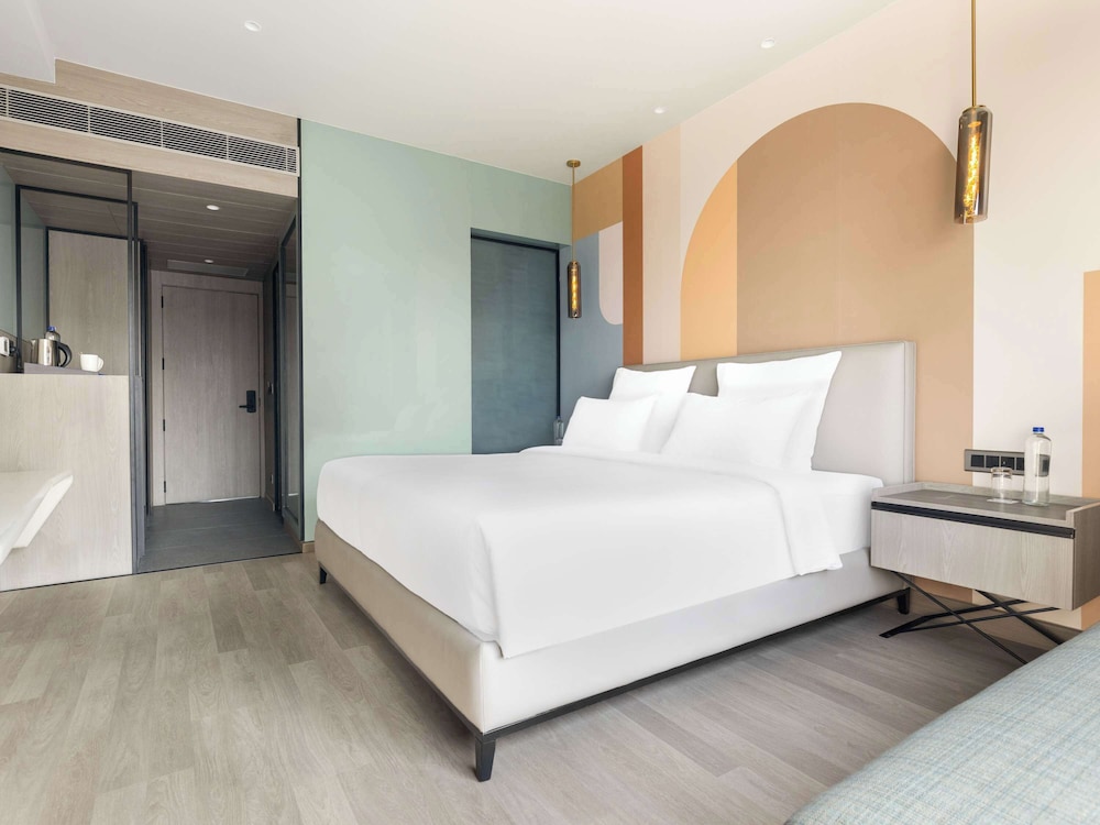 mercure chandigarh tribune chowk