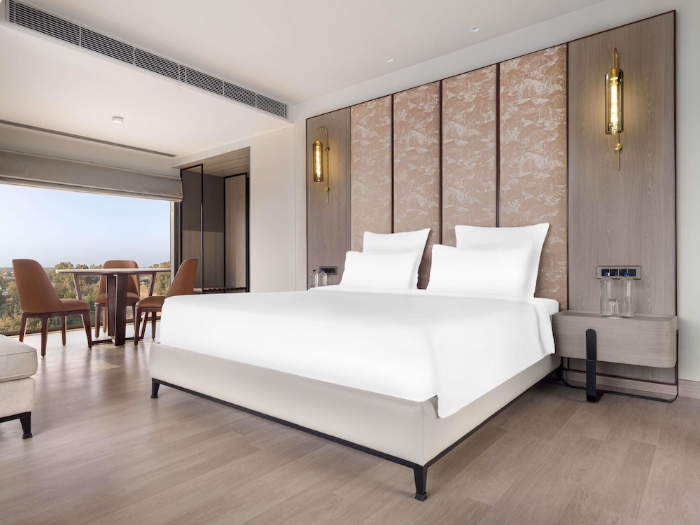 mercure chandigarh tribune chowk