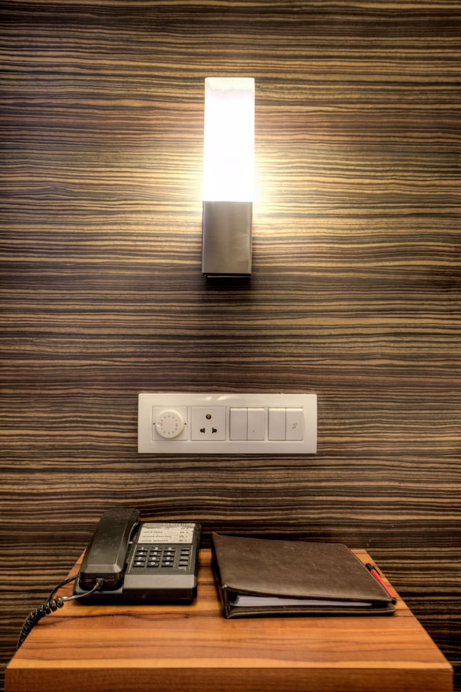 mercure chandigarh tribune chowk