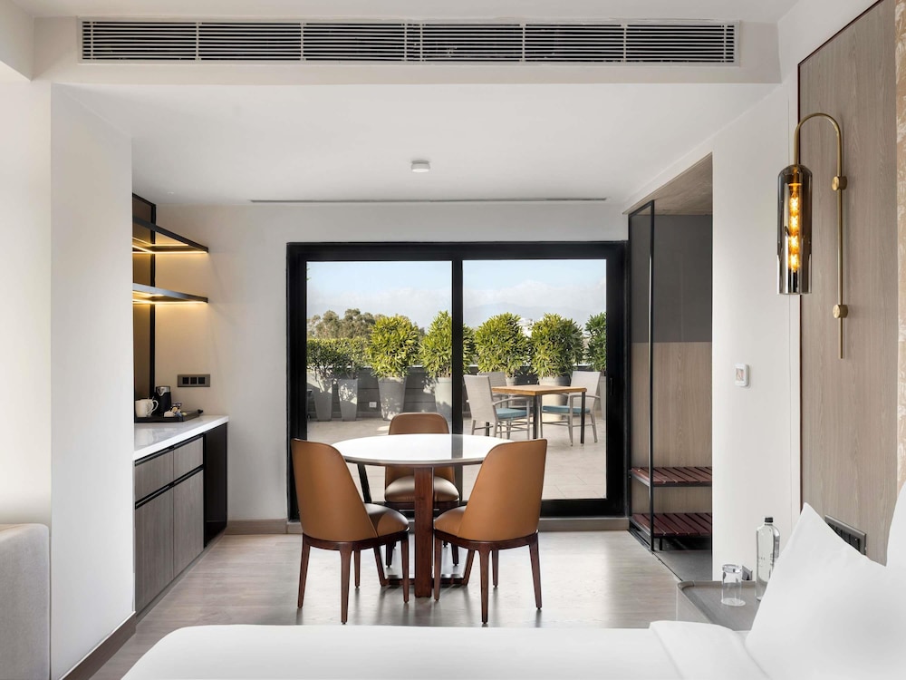 mercure chandigarh tribune chowk