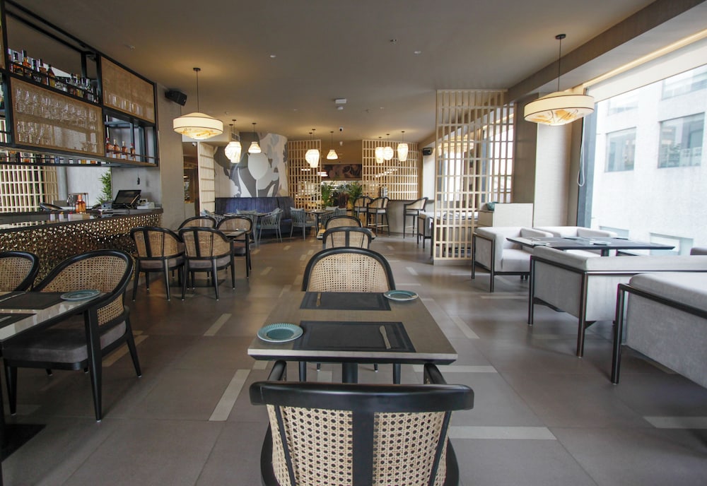 mercure chandigarh tribune chowk