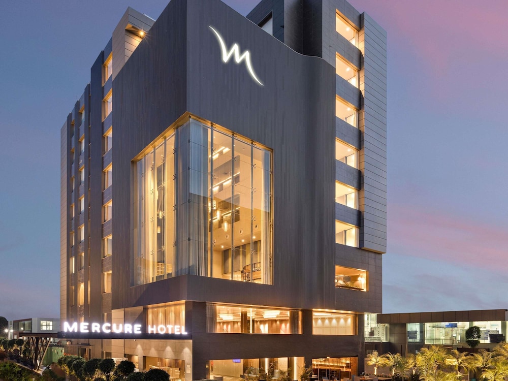 mercure chandigarh tribune chowk