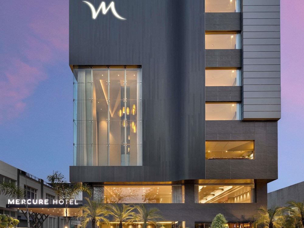 mercure chandigarh tribune chowk