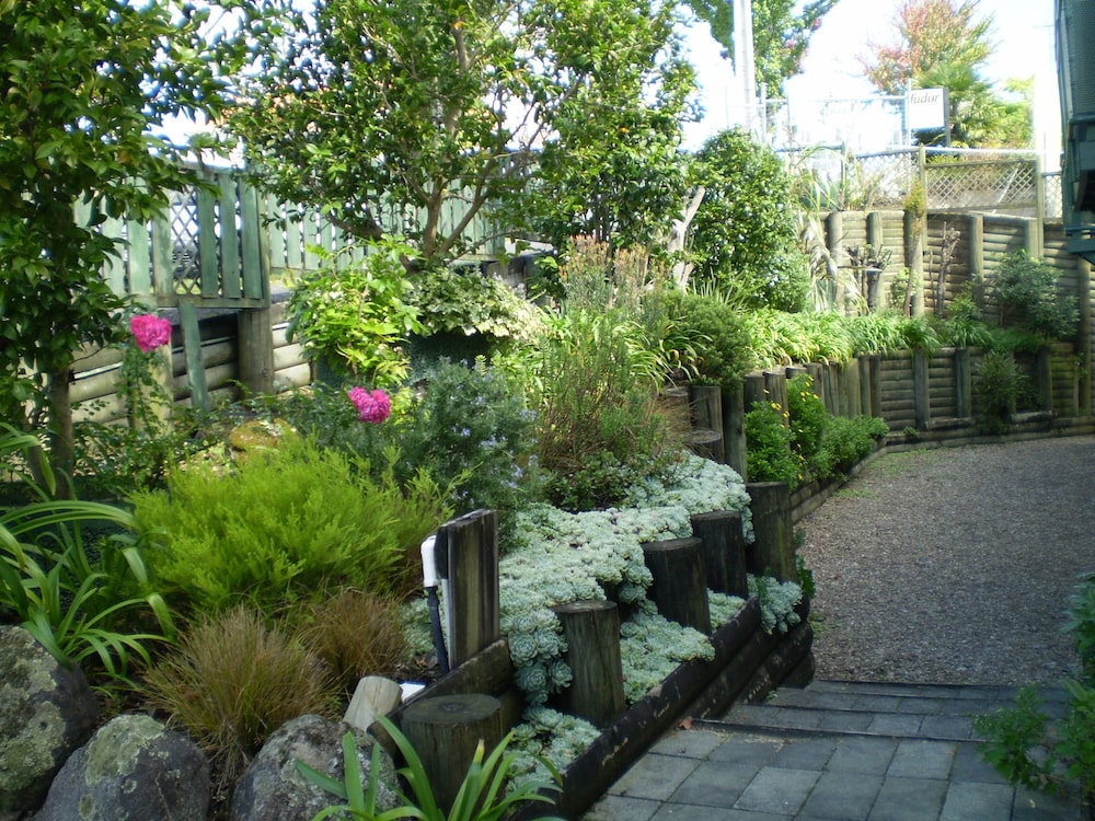 ashwood manor motor lodge