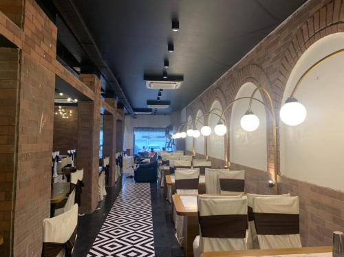hotel bhabha