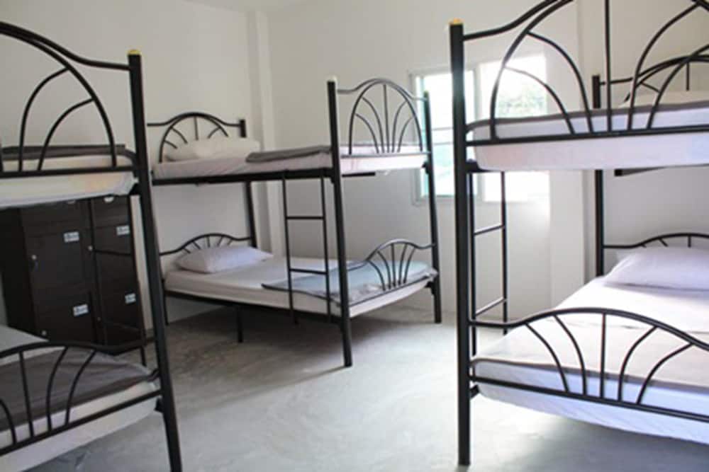 monkey samui hostel