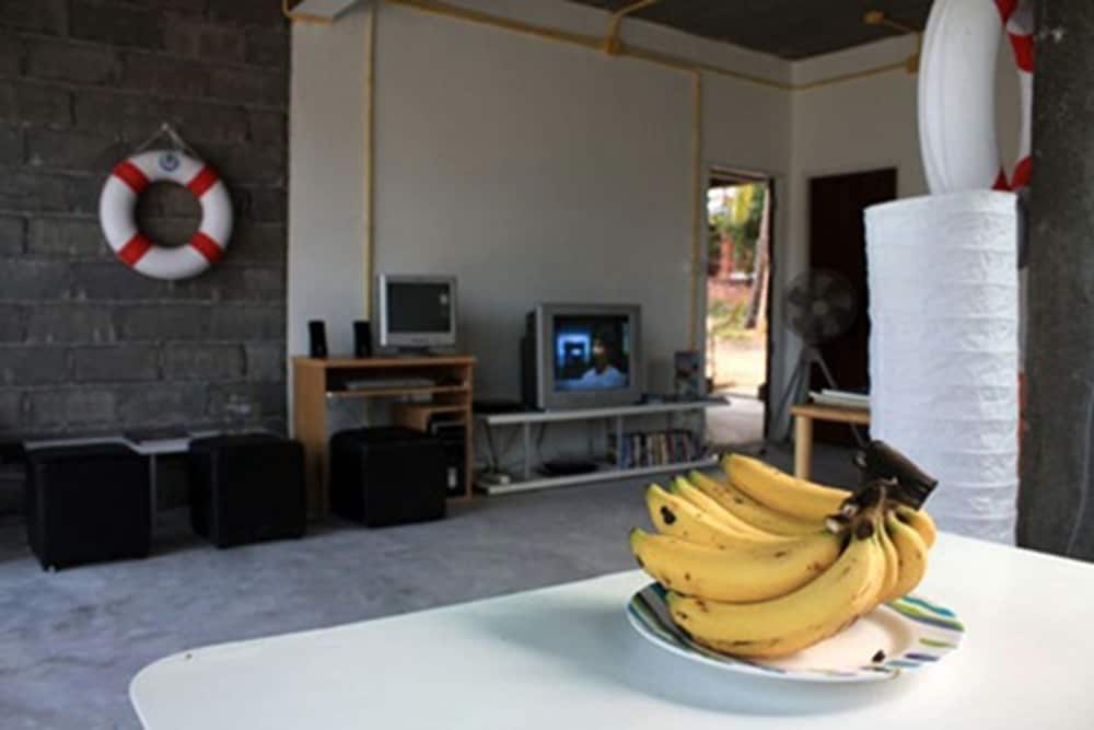 monkey samui hostel