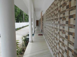 resort garden retreat