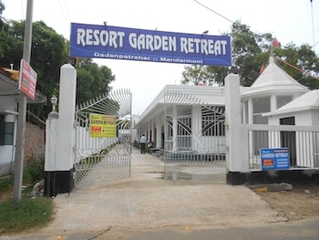 resort garden retreat
