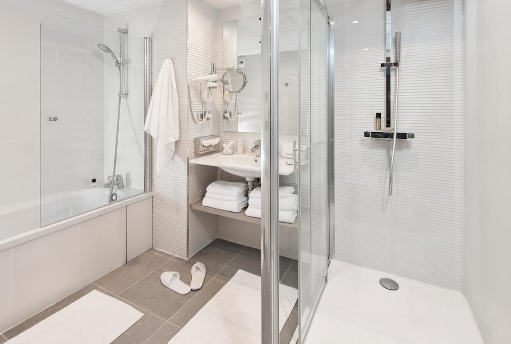 hotel valdys thalasso and spa la baie