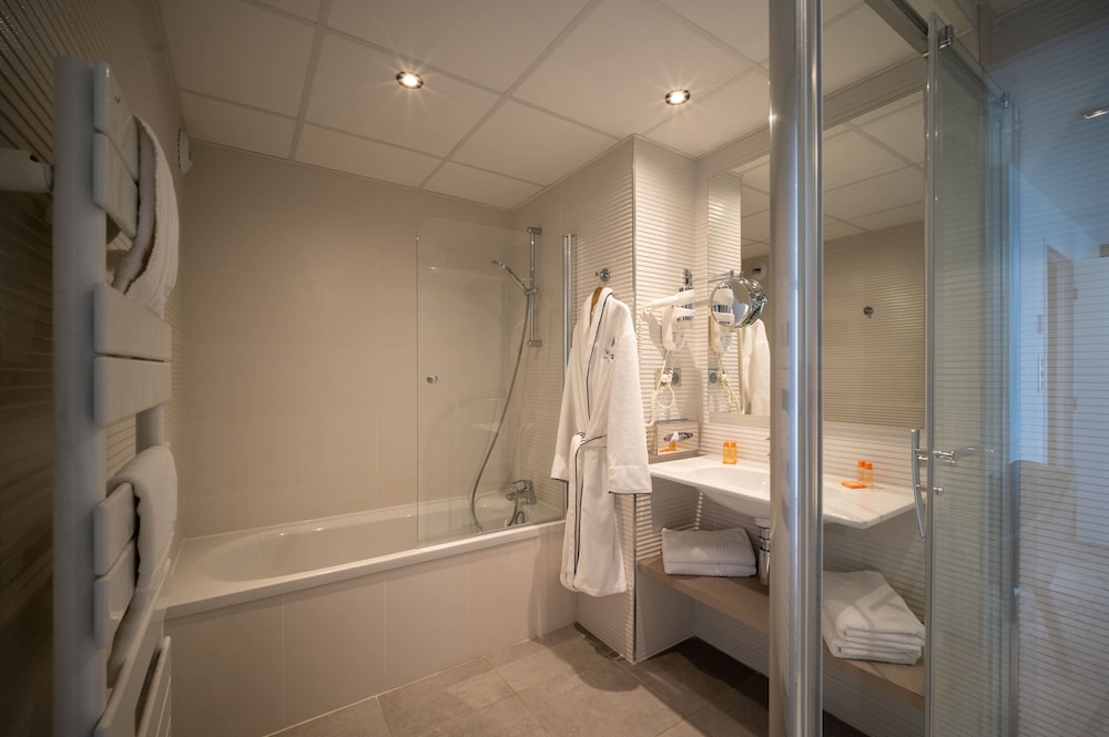 hotel valdys thalasso and spa la baie