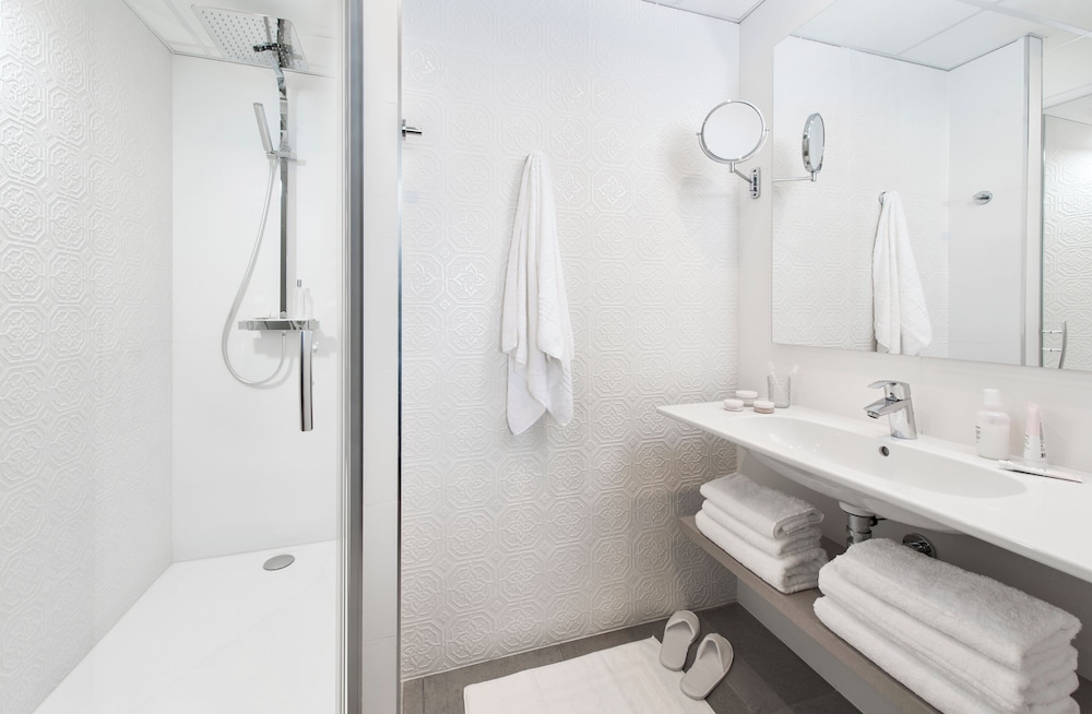 hotel valdys thalasso and spa la baie