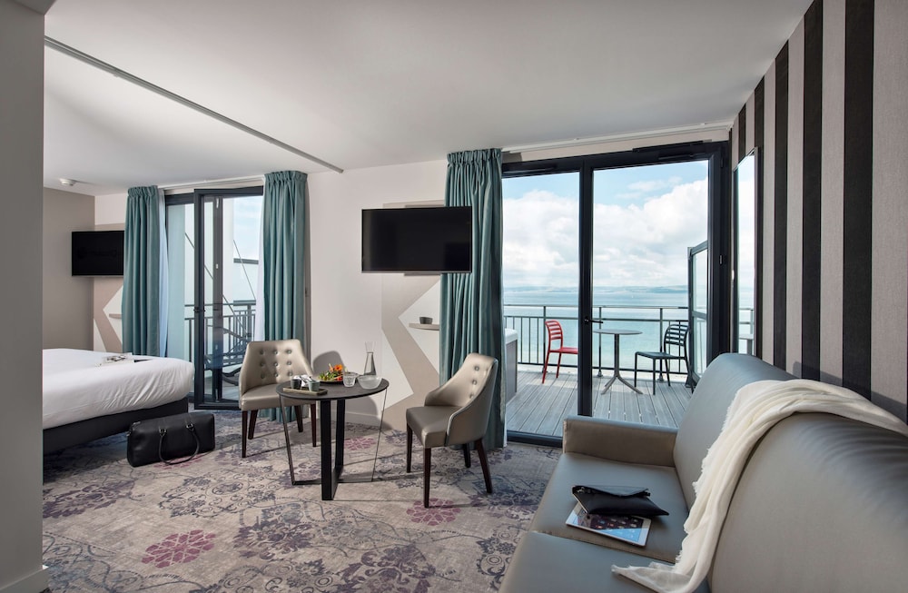 hotel valdys thalasso and spa la baie