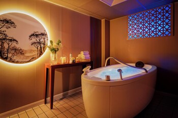 hotel valdys thalasso and spa la baie