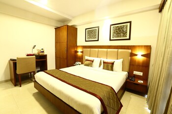 the altruist business hotel andheri