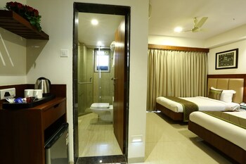 the altruist business hotel andheri